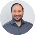 Contact Headshot Andreas Kuhbacher